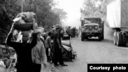 Photo shows people are returning home when the Khmer Rouge regime collapsed on January 7, 1979. (VN-Hanoi/DC-Cam Archives)