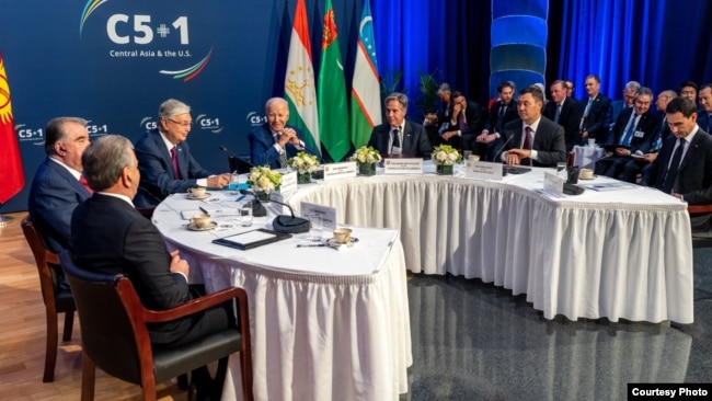 https://gdb.voanews.com/01000000-0a00-0242-5a7e-08dbbba2978f_cx4_cy12_cw95_w650_r1_s.jpg