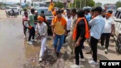 ভারতে হরিয়াণায় বিশ্ব হিন্দু পরিষদের মিছিলে ছড়াল হিংসা, আহত অনেকে, নিয়ন্ত্রণে ব্যর্থ পুলিশ। 