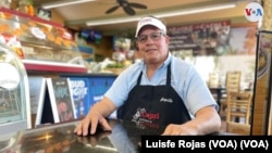 Jorge Alfonso, emigrante cubano, dueño del restaurante Capri, en Palm Beach, Florida, EEUU, el martes 4 de abril de 2023. Foto: Luis Felipe Rojas, VOA.