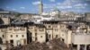 Une vue de la tannerie de la médina fortifiée du IXe siècle dans l'ancienne ville marocaine de Fès, le 11 avril 2019.