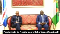 José Maria Neves, Presidente de Cabo Verde, e Tiémoko Meyliet Koné, vice-Presidente da Costa do Marfim, em Abidjan, fevereiro 2024