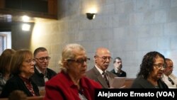 El nacimiento de la Iglesia Evangélica Luterana de Belén, Cisjordania, atrae por estos días muchas miradas, especialmente de corresponsales que cubren lo que ocurre entre Israel y Gaza, mientras fieles acuden a misa, el 17 de diciembre de 2023.