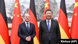 中國領導人習近平在北京釣魚台國賓館會面的德國總理朔爾茨。（2024年4月16日）