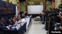 El Tribunal Supremo Electoral de Guatemala oficializó este viernes los resultados de las elecciones generales del 25 de junio y convocó a los guatemaltecos para votar en la segunda vuelta el 20 de agosto. [Foto: Cortesía TSE]