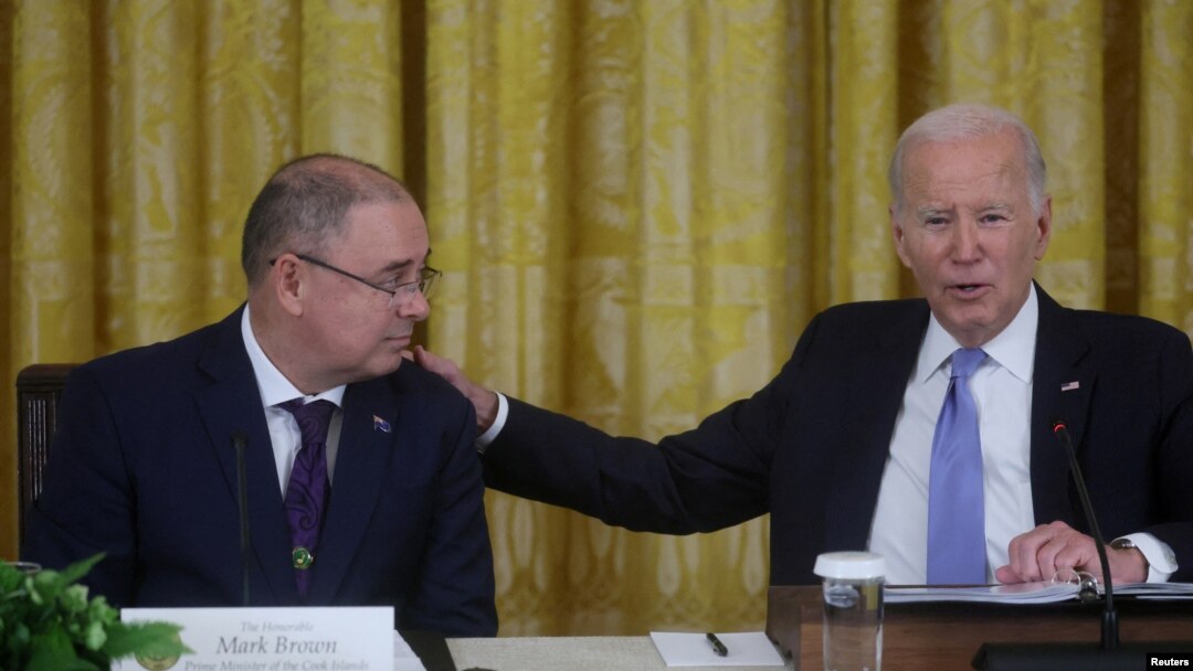 Tổng thống Biden giới thiệu Thủ tướng Quần đảo Cook tại thượng đỉnh với giới lãnh đạo các đảo Thái Bình Dương tại Toà Bạch Ốc, Washington, 25/9/2023.