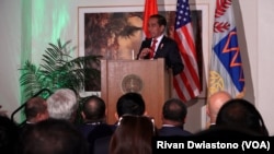 Presiden Joko Widodo memberikan kuliah umum di Universitas Stanford, Amerika Serikat, Rabu (15/11). (Foto: VOA/Rivan Dwiastono)