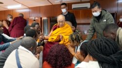 སྤྱི་ནོར་༧གོང་ས་༧སྐྱབས་མགོན་ཆེན་པོ་མཆོག་གིས་དབུས་ཨ་ཧྥི་རི་ཁའི་ཀོངྒོ་སྤྱི་མཐུན་རྒྱལ་ཁབ་ཀྱི་ནང་པའི་སློབ་མ་ཚོར་མཇལ་ཁ།