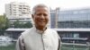 Ekonom Bangladesh dan pemenang Hadiah Nobel Perdamaian 2006 Muhammad Yunus berpose di Paris pada 10 Oktober 2016. (Foto: AFP)