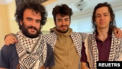 Silahlı saldırının hedefi olan Filistin asıllı Amerikalı üniversite öğrencileri (soldan sağa) Hişam Awartani, Tahsin Ali ve Kenan Abdülhamid