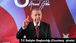 Cumhurbaşkanı Erdoğan Türk-Amerikan Ulusal Yönlendirme Komitesi (TASC) tarafından Rockefeller Plaza'da düzenlenen akşam yemeğinde bir konuşma yaptı