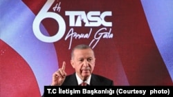 레제프 타이이프 에르도안 튀르키예 대통령이 미국 뉴욕에서 연설하고 있다.