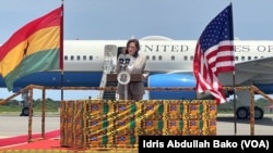 Kamala Harris Ta Sauka A Ghana Don Fara Ziyara Aiki Mai Cike Da Tarihi Zuwa Wasu Kasashen Afirka