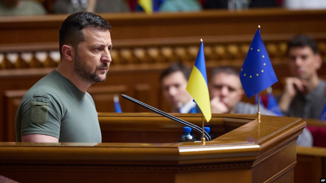 Разбираме дека не можеме да бидеме членка на НАТО за време на војната, но треба да бидеме сигурни дека по војната ќе бидеме, вели украинскиот претседател 