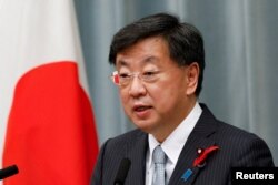 FILE - Kepala Sekretaris Kabinet Jepang Hirokazu Matsuno. (REUTERS/Kim Kyung-Hoon)
