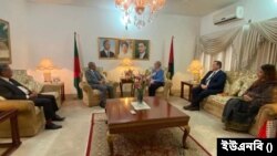 বিএনপির নেতাদের সঙ্গে যুক্তরাজ্যের হাইকমিশনার সারাহ কুকের বৈঠক।