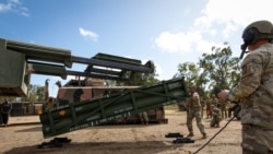 Binh sĩ Mỹ đang bố trí Hệ thống Phi đạn Chiến thuật Quân đội (ATACMS) trong một cuộc tập trận tại Queensland, Úc, ngày 26/7/2023. 