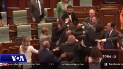Përleshje fizike në parlamentin e Kosovës. Reagimet