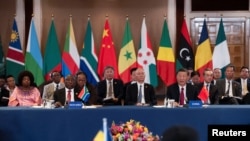 Rais wa China aliwa na viongozi wa nchi za baadhi ya nchi za Afrika katika kutano wa BRICS Agost 24, 2023. Picha na REUTERS/Alet Pretorius
