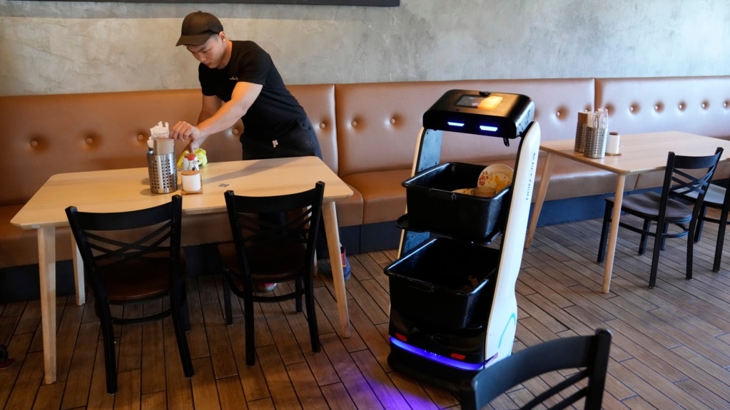 Are Robot Waiters the Future?