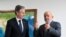 Presidente brasileiro Luiz Inácio Lula da Silva à entrada da reunião com o secretário de estado americano, Antony Blinken