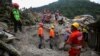 Operasi pencarian dan penyelamatan terus berlanjut setelah bencana tanah longsor terjadi di Desa Masara, Maco, Davao de Oro, Filipina, 8 Februari 2024. (Foto: REUTERS/Mark Navales)