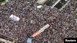 Предлогот донесе неколкумесечни протести на планот поддржан од Нетанјаху