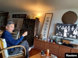 美籍台裔导演江松长拍摄的《金门》（Island in Between）获第96届奥斯卡金像奖最佳纪录短片提名。江松长在台北家中接受路透社采访。(2024年2月6日)