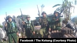ကိုးကန့်သတင်းမီဒီယာ The Kokang ဖေ့စ်ဘုတ်စာမျက်နှာတွင် ထုတ်ပြန်ထားသည့် နိုဝင်ဘာ ၂ရက် စစ်ကောင်စီ၏ ကိုးကန့်ခရိုင်၊ တုန်းရှမ်းဒေသ၊ ဟုန်နီထန်တပ်စခန်းကိုသိမ်းယူခဲ့သည့် ဓါတ်ပုံ
