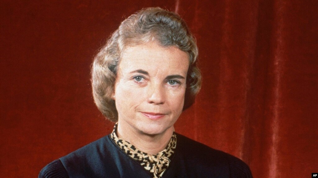 Foto nga arkivi e ish-gjykatëses Sandra Day O'Connor, 1981. (Foto: AP)