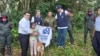 Imágenes de la entrega de la sargento y su familia a la Defensoría del Pueblo de Colombia. [Foto: Cortesía de la Defensoría del Pueblo de Colombia].