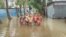 আকস্মিক বন্যা: লালমনিরহাট ও কুড়িগ্রামে পানিবন্দী অন্তত ৩০ হাজার মানুষ