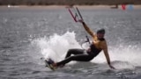 Заврши „Big Air“ светскиот куп на сурфање со падобрани во Франција