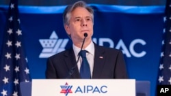 Menteri Luar Negeri AS Antony Blinken memberikan pidato di hadapan kelompok lobi pro-Israel AIPAC di Washington, DC Senin (5/6). 