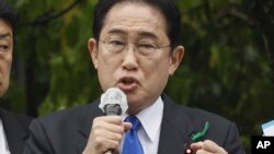日本首相岸田文雄在街头发表竞选演讲（2023年4月15日）
