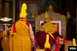 Dalai Lama menekankan tanggung jawab Tibet untuk menjunjung budaya. (Foto: VOA)