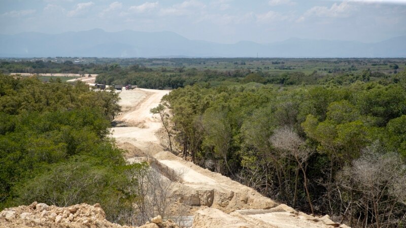 En Fotos | ¿Por qué se construye un muro entre República Dominicana y Haití?
