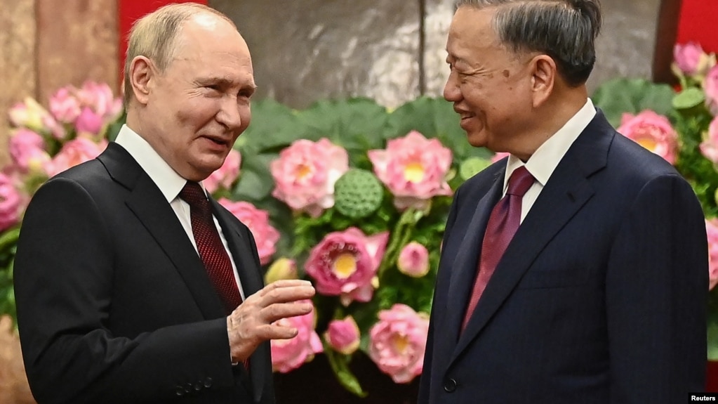 Tổng thống Nga Vladimir Putin đã mô tả cuộc gặp với Chủ tịch nước Việt Nam Tô Lâm là 'nồng ấm'
