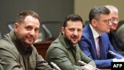 Ukrainian President Volodymyr Zelenskyy, center, takes part in a meeting with Canadian officials in Ottawa, Sept. 22, 2023. (Pool/AFP)