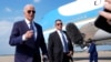 Presiden AS Joe Biden berbicara kepada wartawan di Pangkalan Udara Andrews di Maryland, pada 15 Juli 2024, sesaat sebelum berangkat menuju Las Vegas. (Foto: AP/Susan walsh)