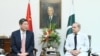 چینی نائب وزیرِ اعظم کا دورۂ پاکستان: 'حکومت سی پیک میں تیزی کا کریڈٹ لینا چاہتی ہے'