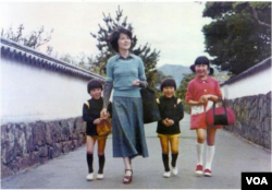 요코타 메구미의 어렸을 적 사진. 남동생 타쿠야씨 제공.