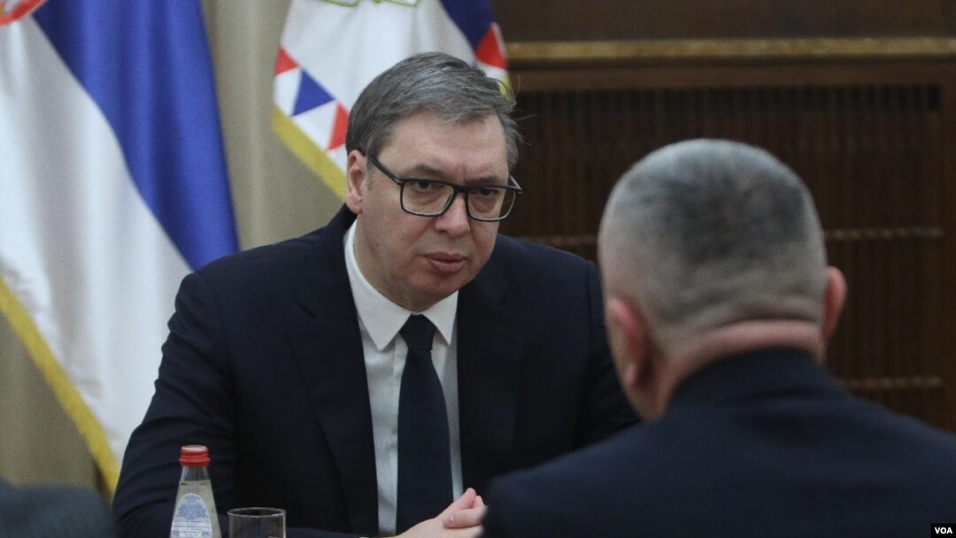 Predsednik Srbije Aleksandar Vučić na sastanku povodom konsultacija o novoj Vladi Srbije sa predstavnikom izborne liste "Politička borba Albanaca se nastavlja" Šaipom Kamberijem (Foto: FoNet/Milica Vučković)