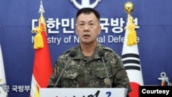 강호필 한국 합동참모본부 작전본부장이 20일 국방부 브리핑실에서 북한 군사정찰위성 발사 대비 경고성명을 발표하고 있다. (국방일보 제공)