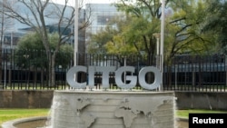 Un cartel anuncia la compañía de Citgo Petroleum en su sede en Houston, Texas, EEU, el 11 de enero de 2024. 
