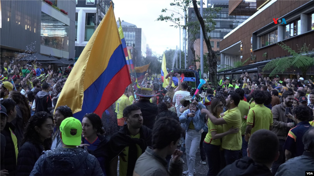 Horas antes del inicio del partido del que saldrá el próximo campeón de la Copa América, la&nbsp; hinchada colombiana se volcó a las calles.