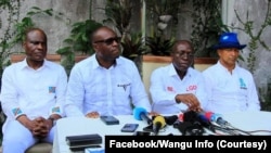 Bakambi ba mangomba maike ma opposition, (G-D) Martin Fayulu, Delly Sesanga, Augustin Matata Ponyo na Moïse Katumbi na bokutani na panza nsango na Kinshasa, RDC, 16 sanza ya motoba 2023. (Facebook/Wangu info)