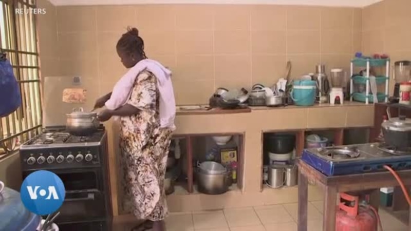 Bénin : 500 foyers reçoivent de l'énergie grâce à une entreprise de recyclage