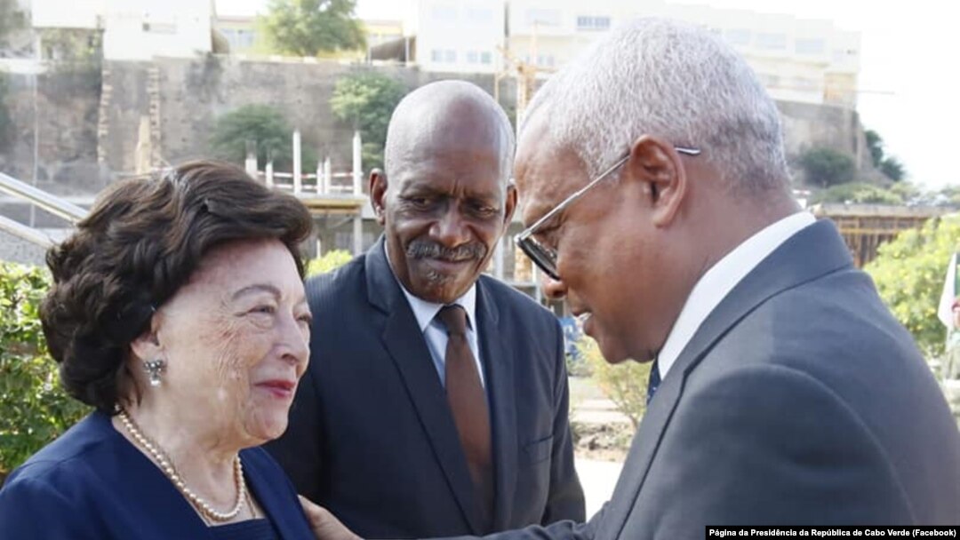 Maria Eugénia Neto, viúva de Agostinho Neto, com José Maria Neves, Presidente de Cabo Verde, Praia, 5 Julho 2023