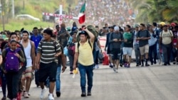 Caravana de migrantes avanza por el sur de México en plena Navidad